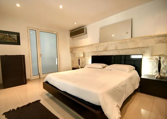 Апартаменты Old Mint No2 *